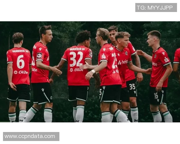 汉诺威客场大胜比勒费尔德，实力展现出色