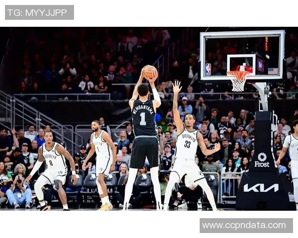 凯尔特人球迷抱怨赛季中出现低谷，主帅大卫·文斯顿：我们正在不断调整挑战自我