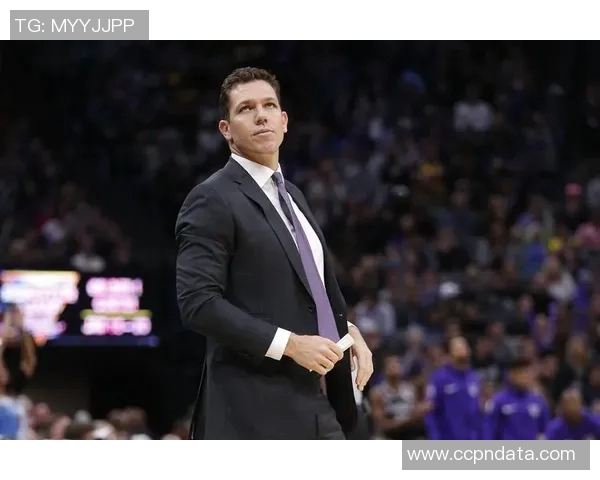 尼克斯队主教练卢克·沃顿呼吁球队提升防守意识