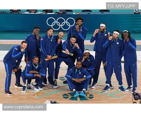 库里晒家庭时光,粉丝点赞热议不断 库里晒家庭时光,粉丝点赞热议不断